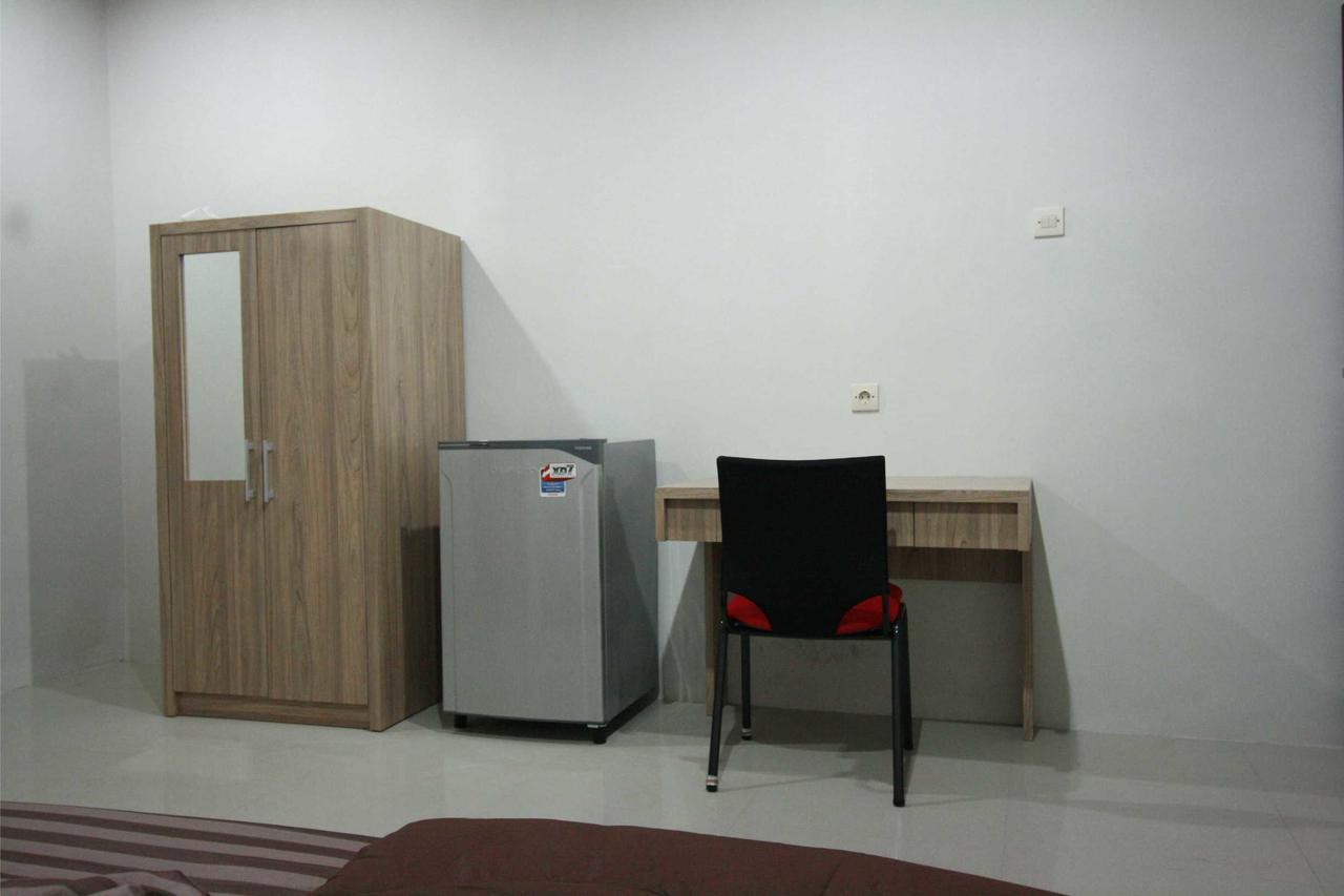 Dparagon Medokan Ayu Hotel Surabaya Esterno foto
